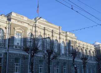 В России утвердили нормы по найму на работу иностранцев