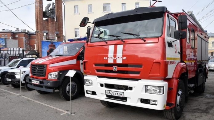 pozharnye-mashiny