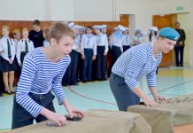 В Сапожке прошел смотр военного строя и песни