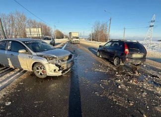 Сапожковец на Ford Focus попал в ДТП. Пострадали двое человек