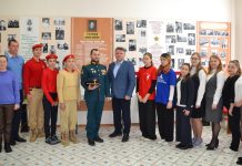 Школьники Сапожковского округа встретились с ветераном СВО Александром Осиповым