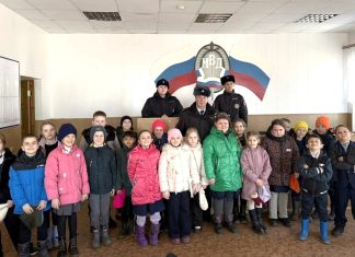 Юные сапожковцы зашли в гости к полицейским