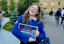 Сапожанка Арина Аксенова вошла в десятку лучших президентов школ